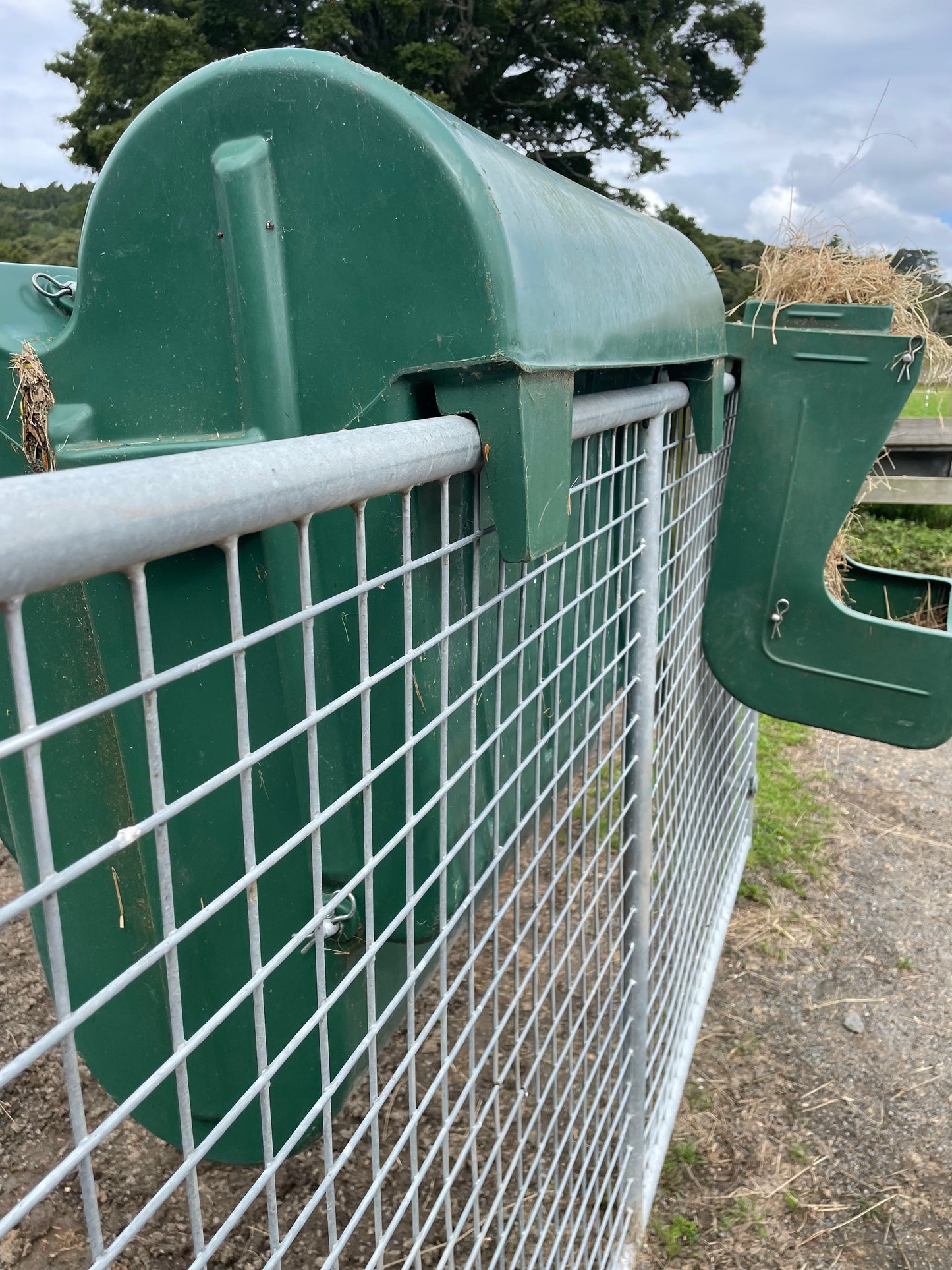 Large Hay Feeder