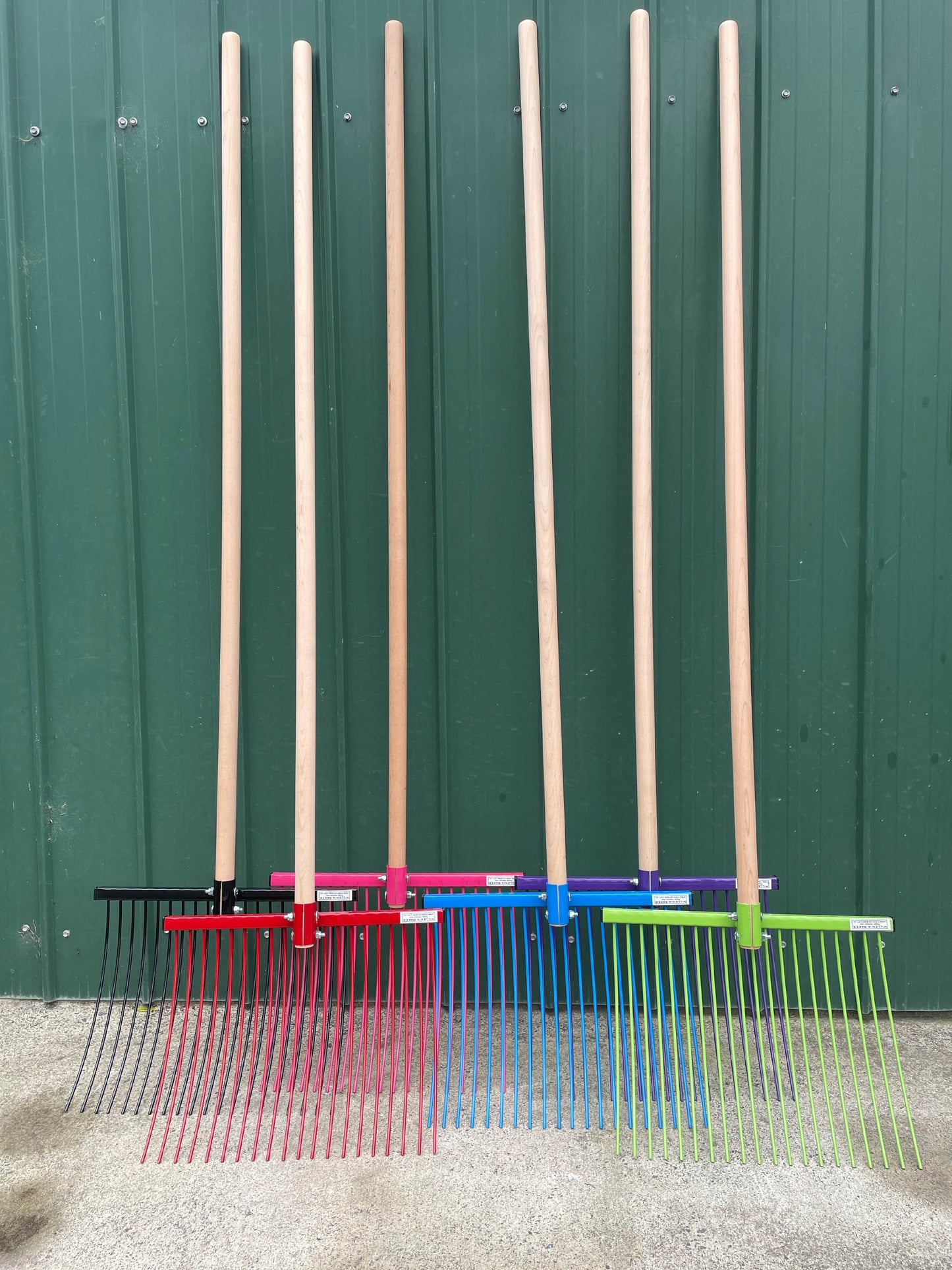 Millenia Classic Stable Rake