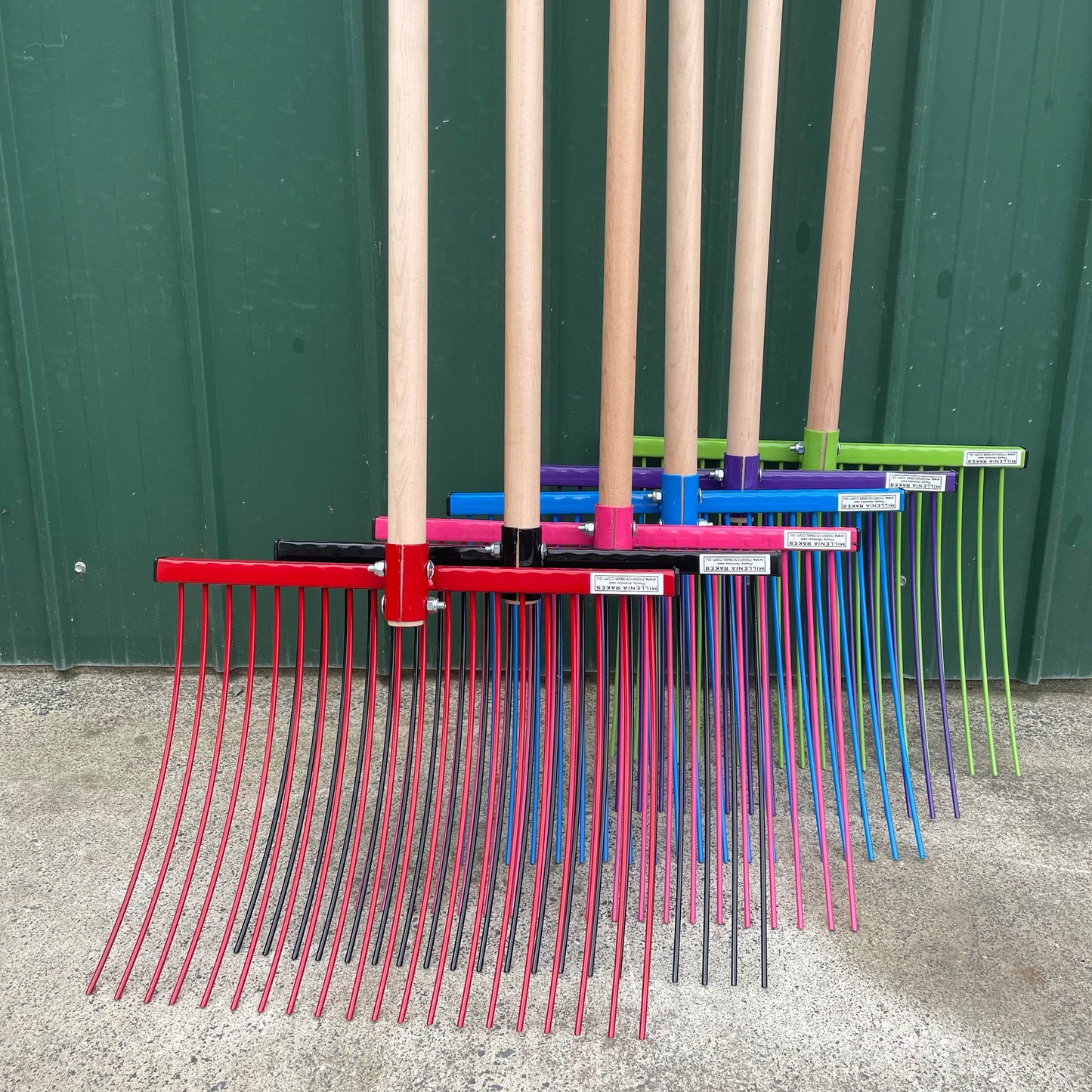 Millenia Classic Stable Rake