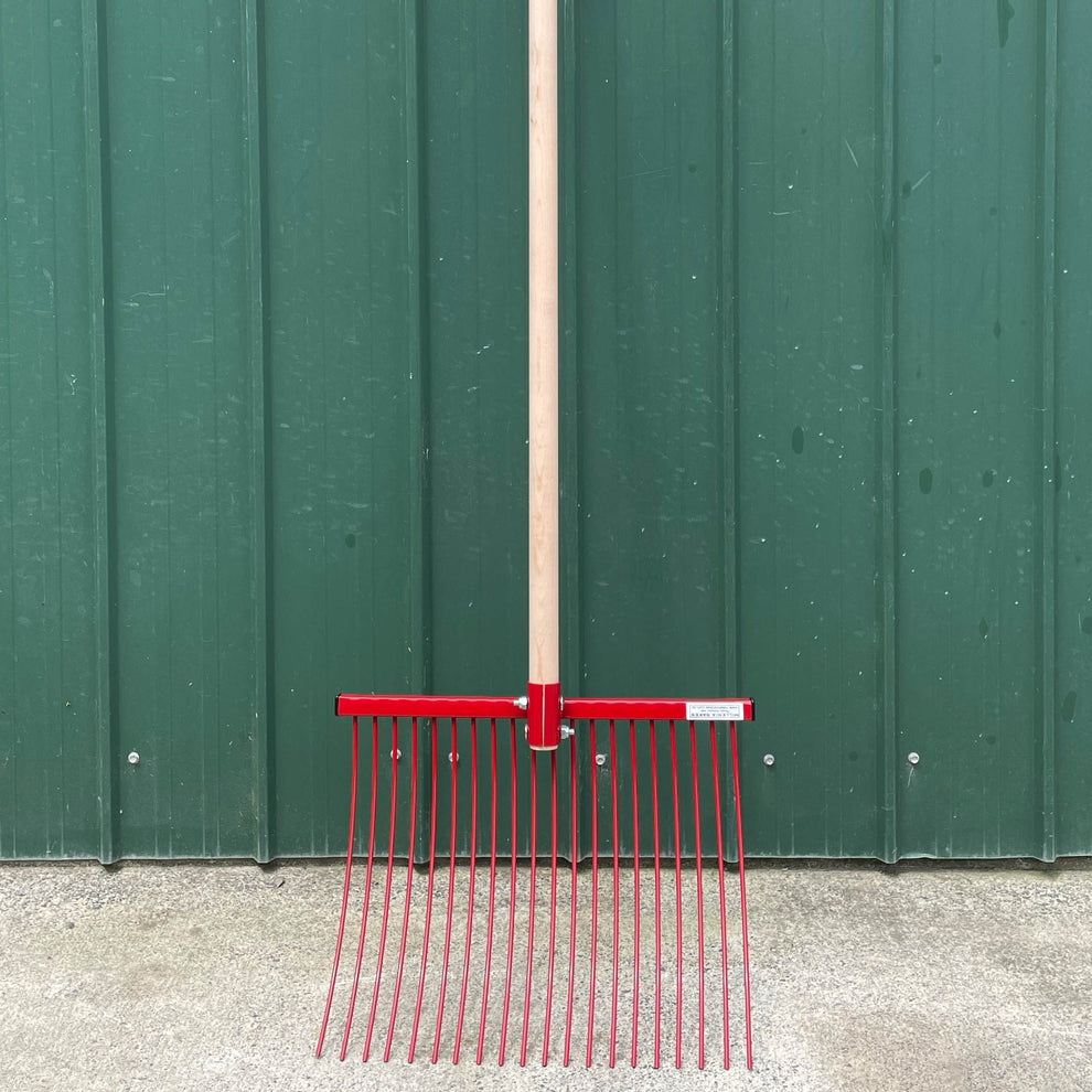 Millenia Classic Stable Rake available in New Zealand – PEAK ROAD